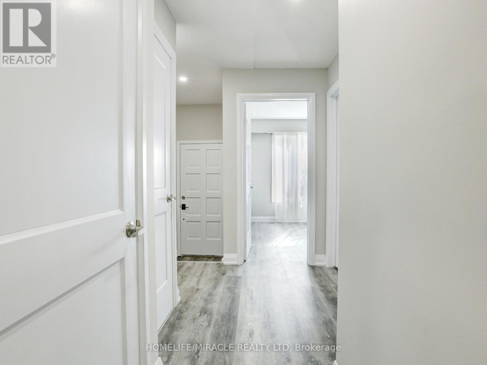 7 Cardill Crescent, Waterloo, Ontario  N2L 3Y7 - Photo 9 - X12274796