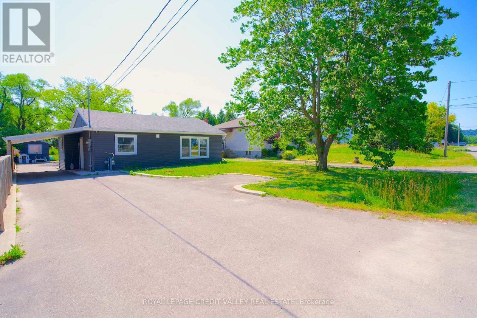 Property at 28 SUNNYHURST AVENUE image 2