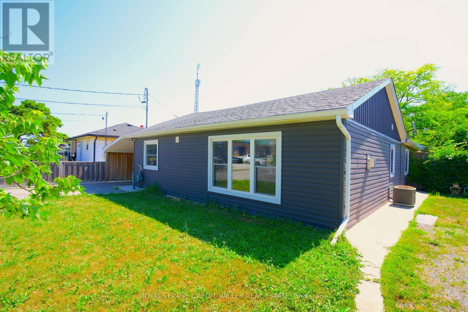 Property at 28 SUNNYHURST AVENUE image 3