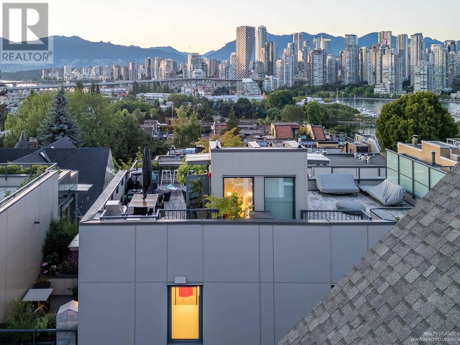 7 2366 Birch Street, Vancouver, British Columbia  V6H 0C7 - Photo 2 - R3025278