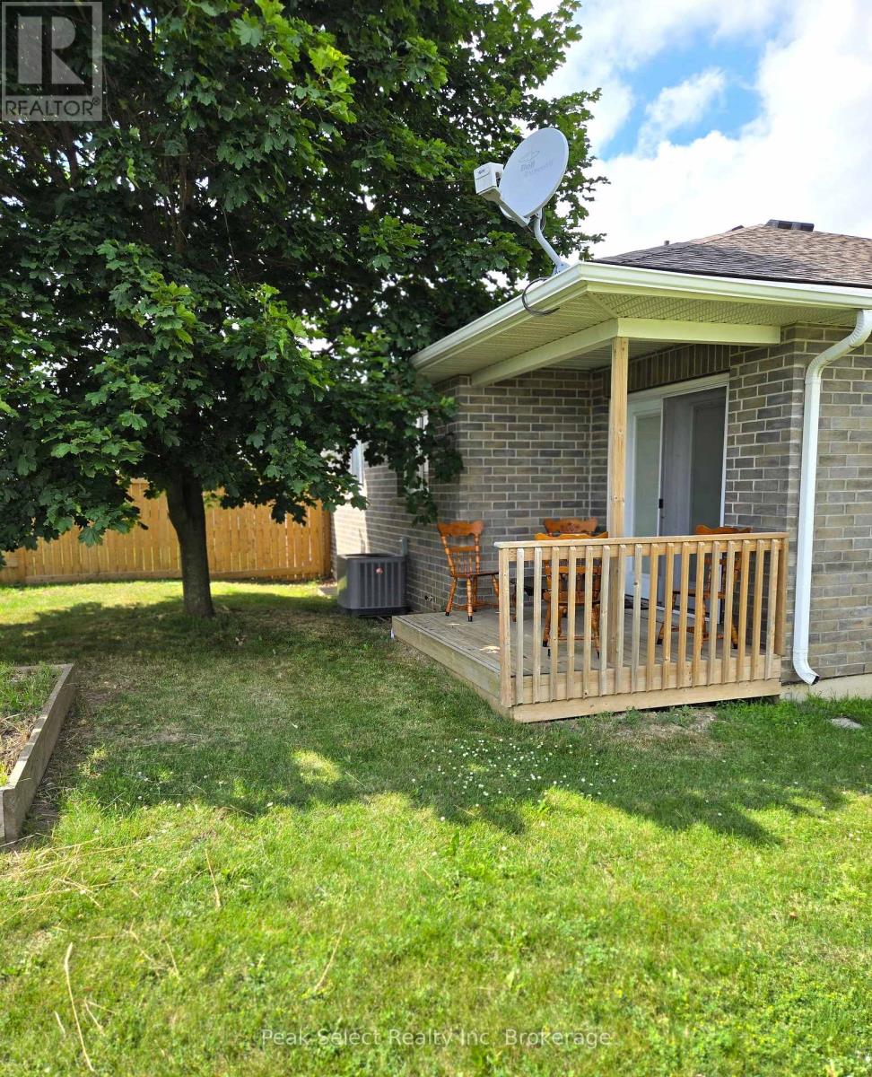 A - 12 Clayton Street, West Perth, Ontario  N0K 1N0 - Photo 7 - X12274861