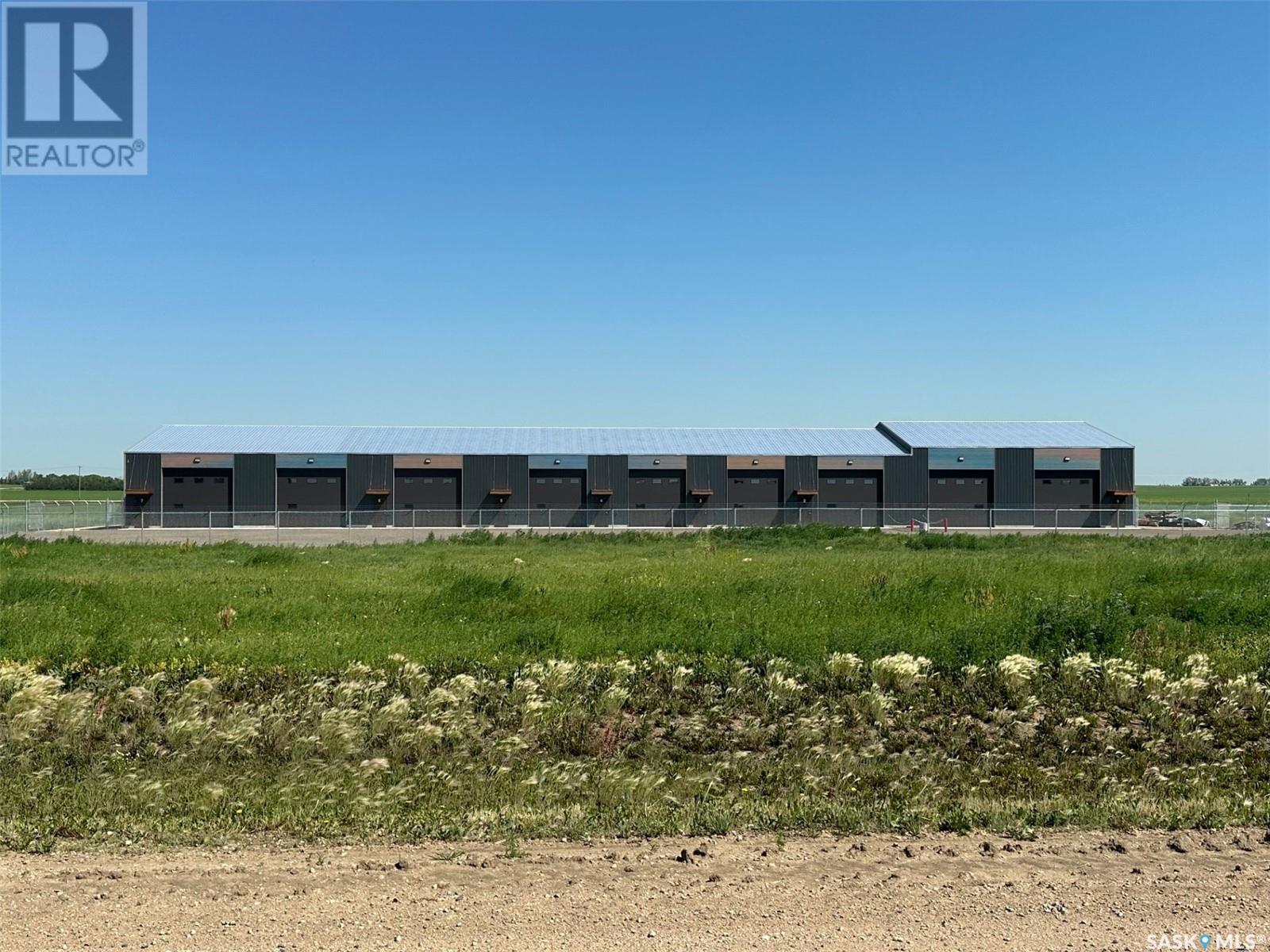 Brock Industrial Bays, Moose Jaw Rm No. 161, Saskatchewan  S6H 7K7 - Photo 1 - SK011725