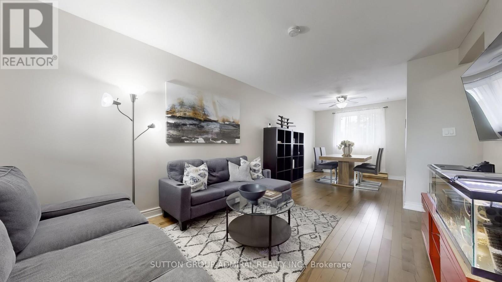 Property at 812 - 22 TANDRIDGE CRESCENT image 1