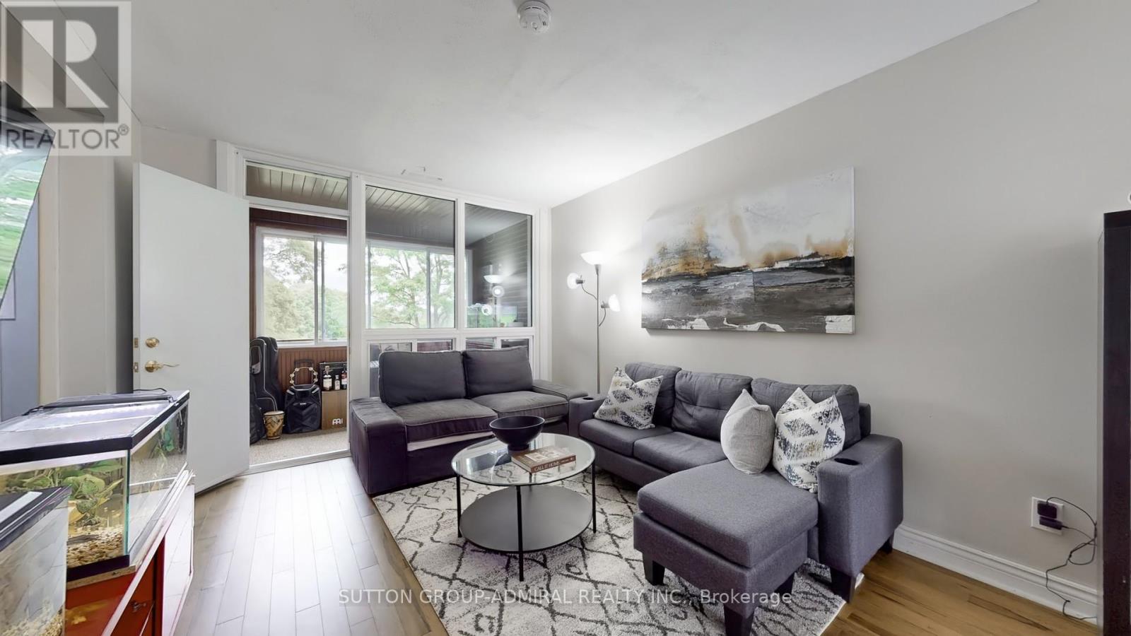 Property at 812 - 22 TANDRIDGE CRESCENT image 3