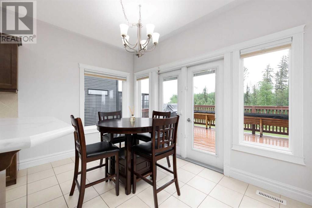 Property at 118 Mayflower Bay image 5