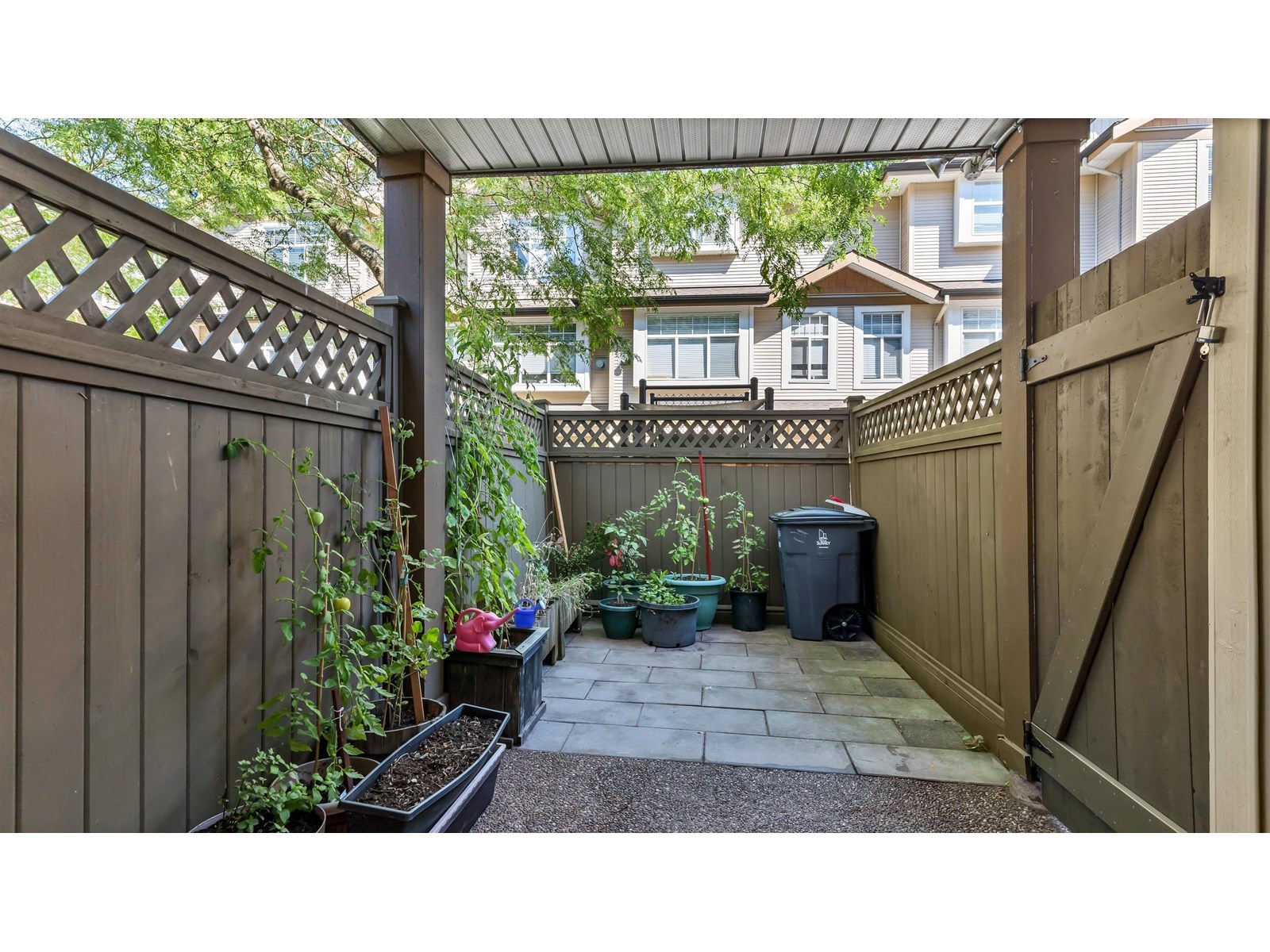 105 9580 Prince Charles Boulevard, Surrey, British Columbia  V3V 1S6 - Photo 16 - R3025060