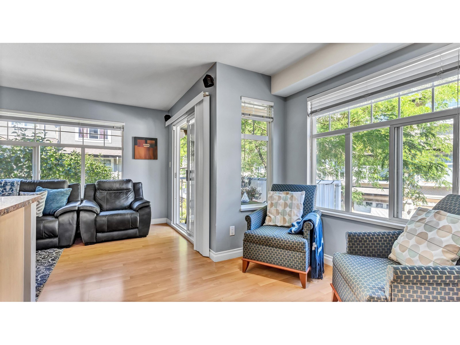 105 9580 Prince Charles Boulevard, Surrey, British Columbia  V3V 1S6 - Photo 4 - R3025060
