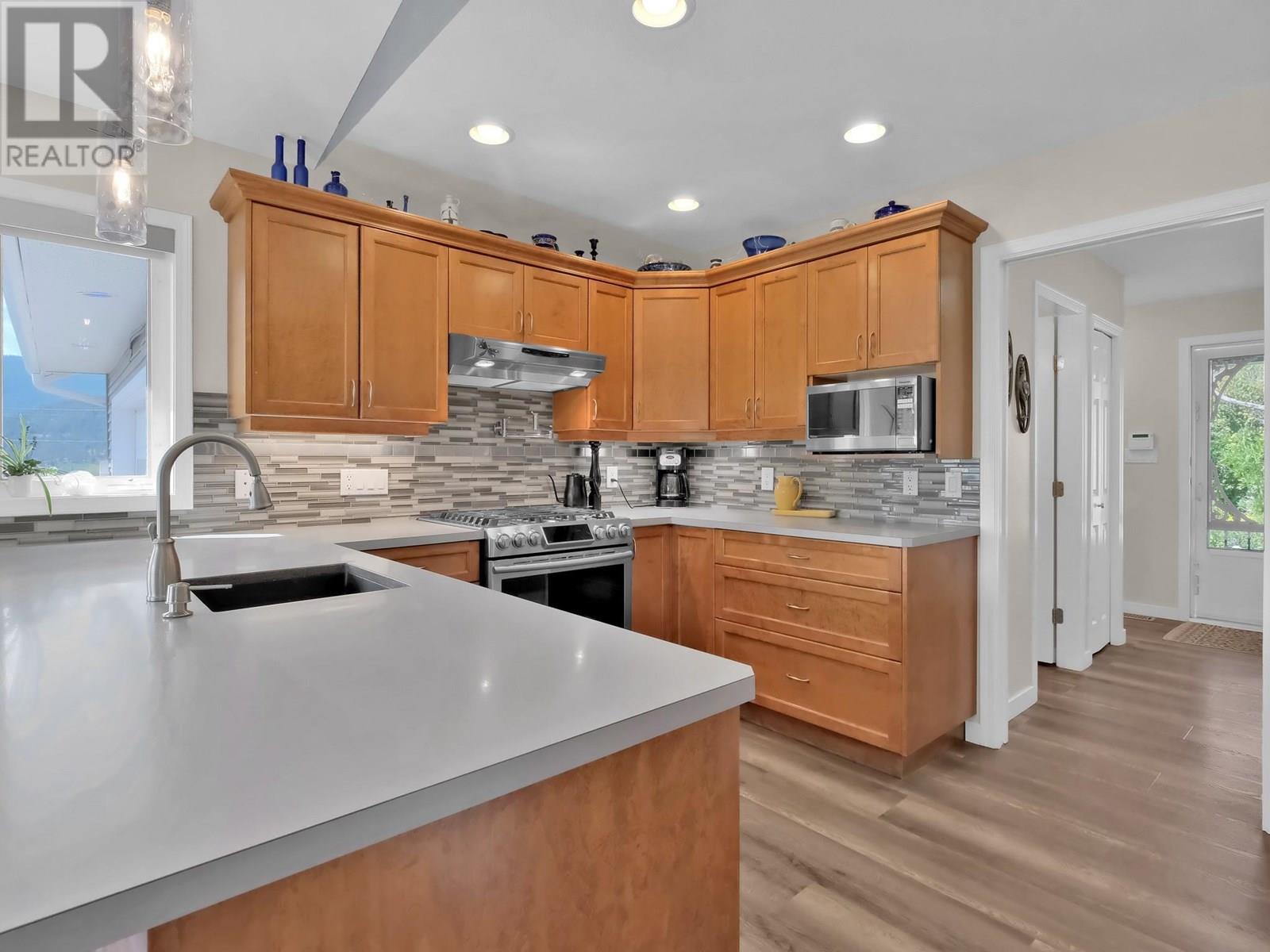 Property at 380 Sarsons Road image 5