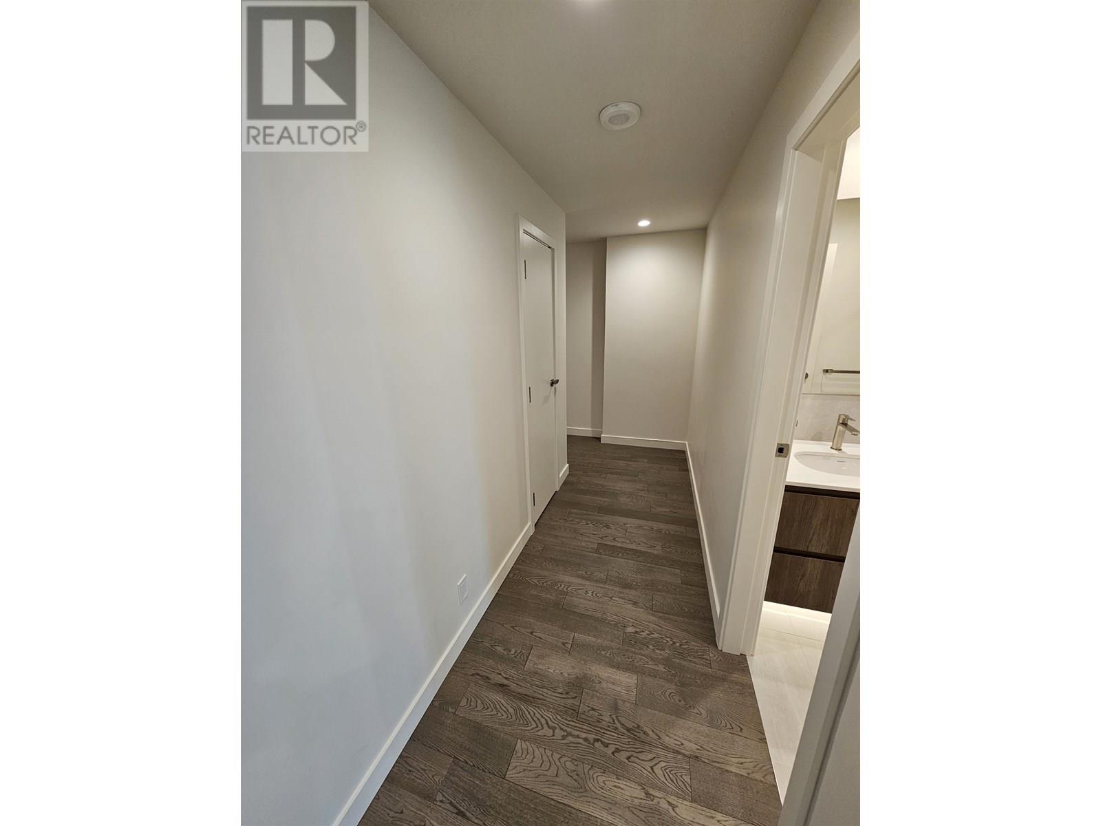 Listing Picture 15 of 23 : 306 6855 PEARSON WAY, Richmond / 烈治文 - 魯藝地產 Yvonne Lu Group - MLS Medallion Club Member