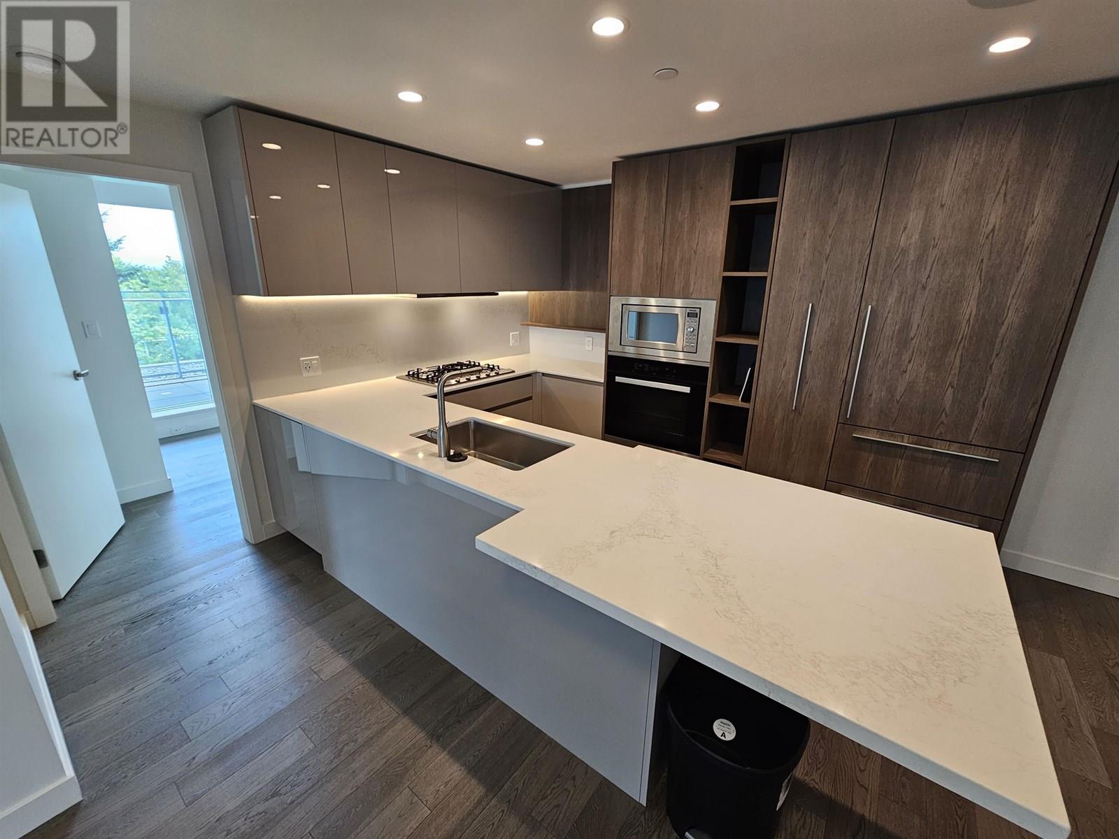 Listing Picture 2 of 23 : 306 6855 PEARSON WAY, Richmond / 烈治文 - 魯藝地產 Yvonne Lu Group - MLS Medallion Club Member