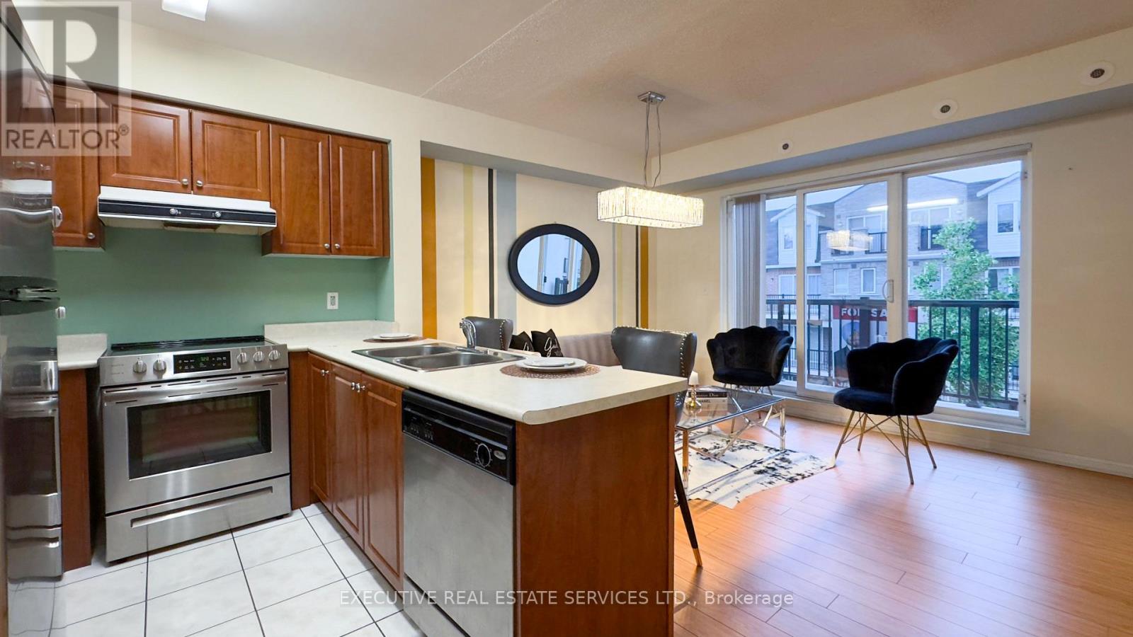 Property at 2101 - 3045 FINCH AVENUE W image 4