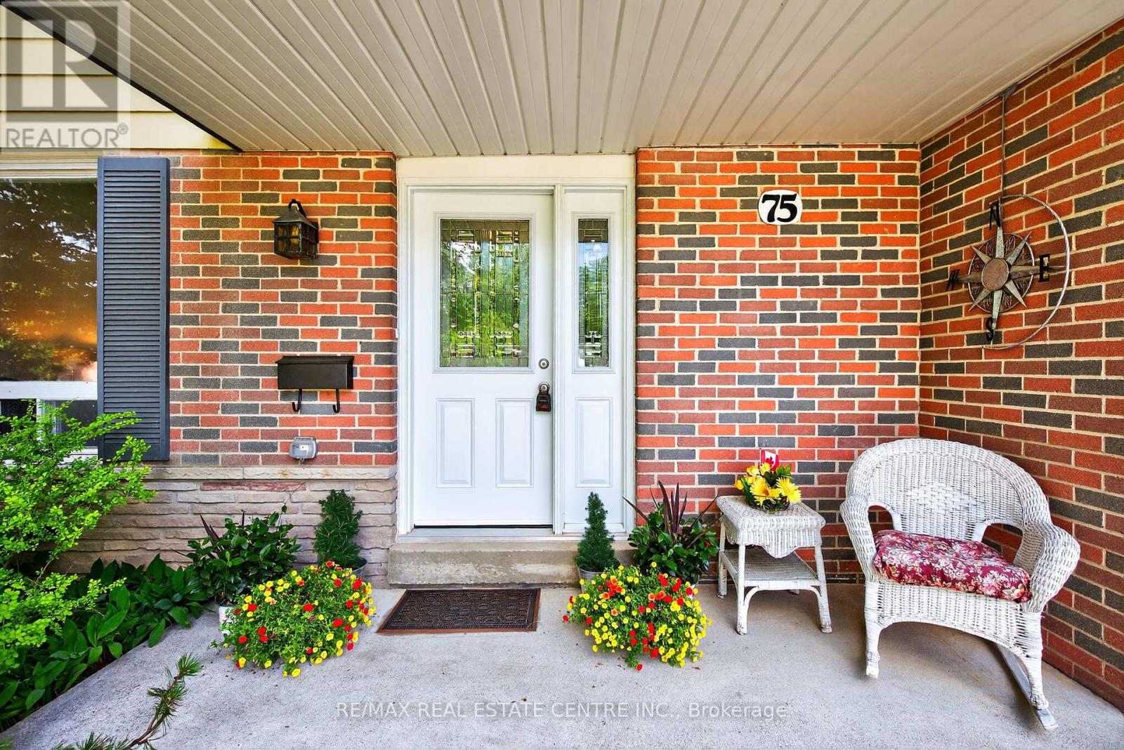 Property at 75 MAPLE CRESCENT image 3