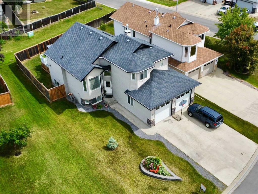 Property at 11405 89B Street image 3