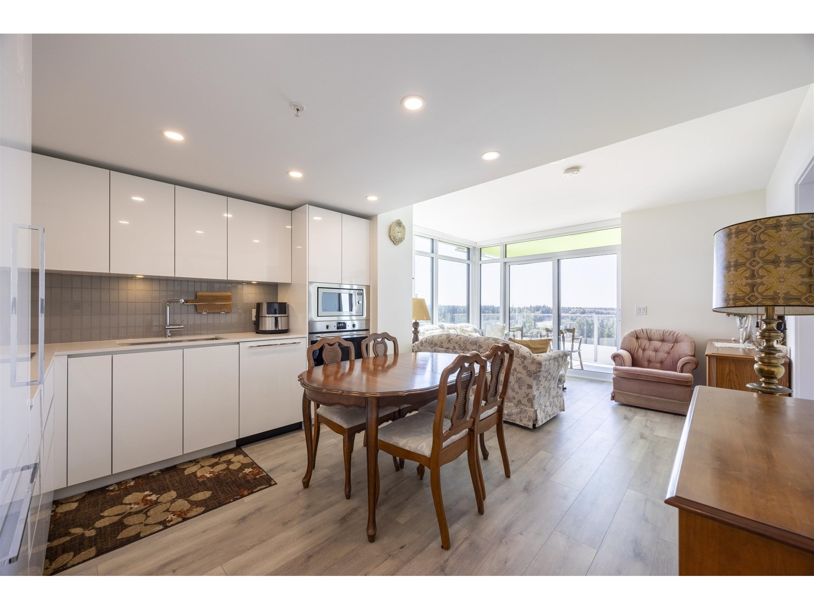 1602 10428 Whalley Boulevard, Surrey, British Columbia  V3T 1W6 - Photo 11 - R3025419