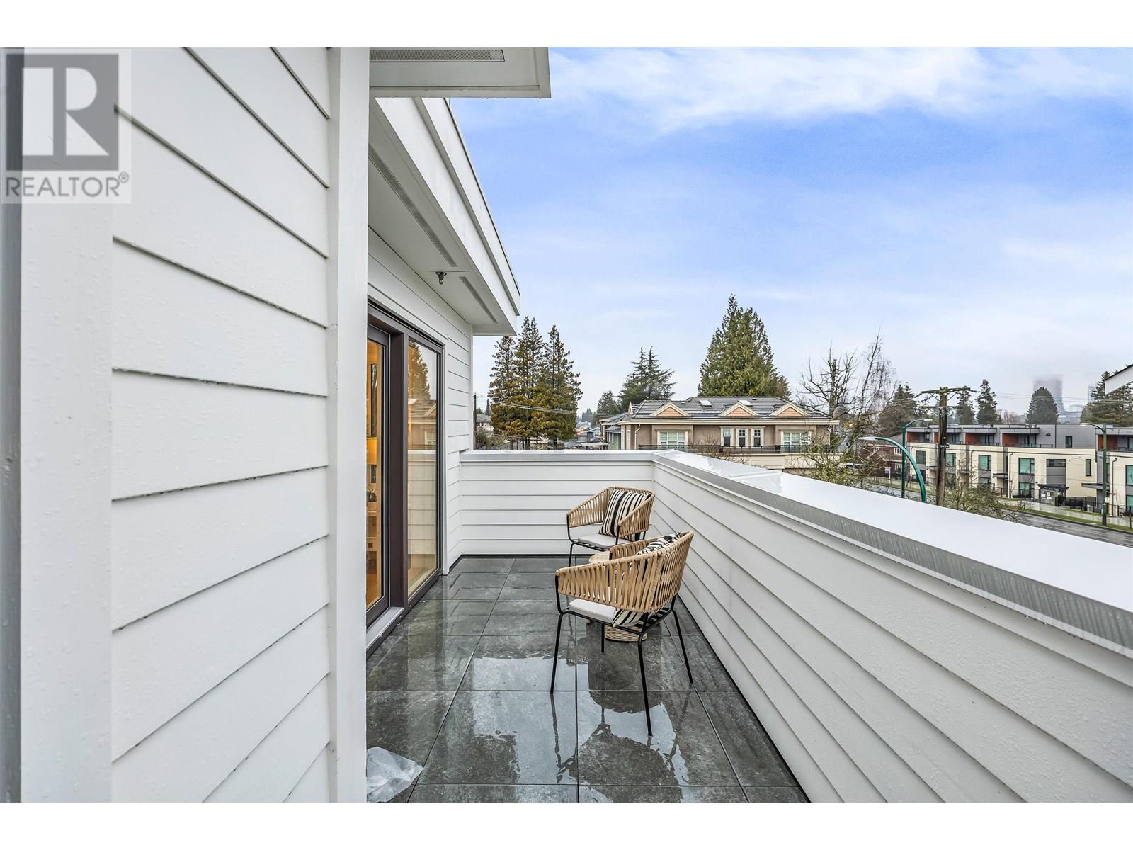 Listing Picture 29 of 37 : 1012 W 52ND AVENUE, Vancouver / 溫哥華 - 魯藝地產 Yvonne Lu Group - MLS Medallion Club Member