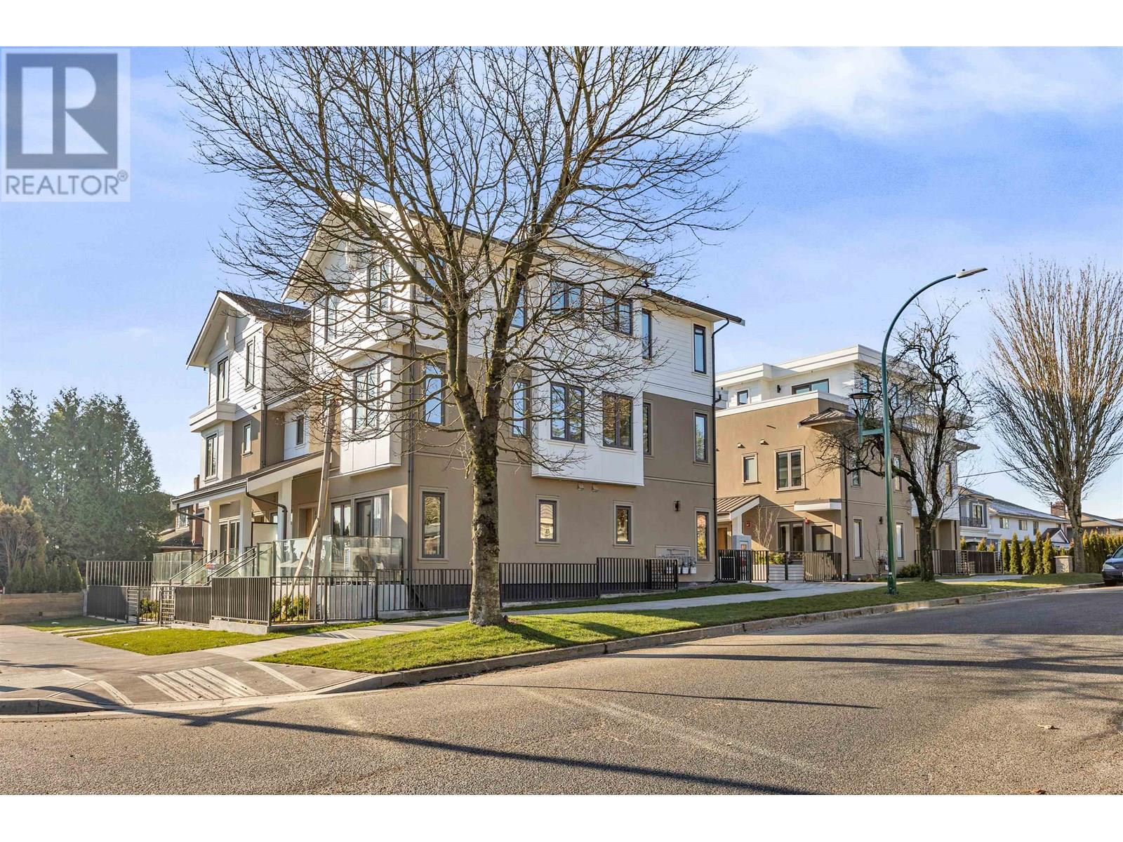 Listing Picture 35 of 37 : 1012 W 52ND AVENUE, Vancouver / 溫哥華 - 魯藝地產 Yvonne Lu Group - MLS Medallion Club Member