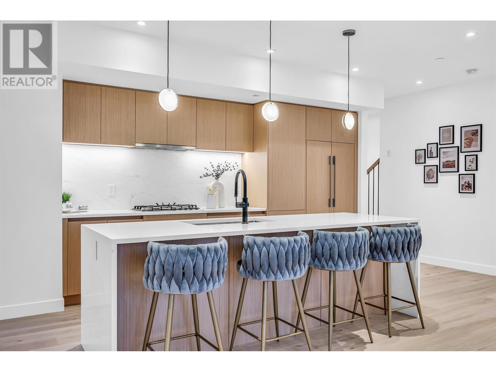 Listing Picture 5 of 40 : 1016 W 52ND AVENUE, Vancouver / 溫哥華 - 魯藝地產 Yvonne Lu Group - MLS Medallion Club Member