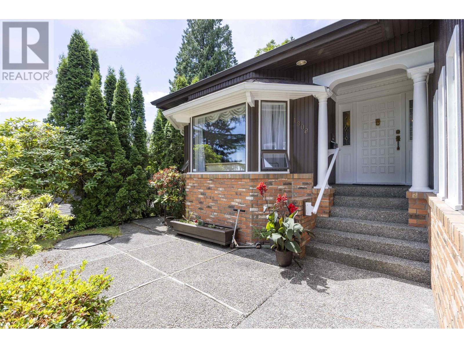 1308 Lansdowne Drive, Coquitlam, British Columbia  V3E 1K6 - Photo 39 - R3024769
