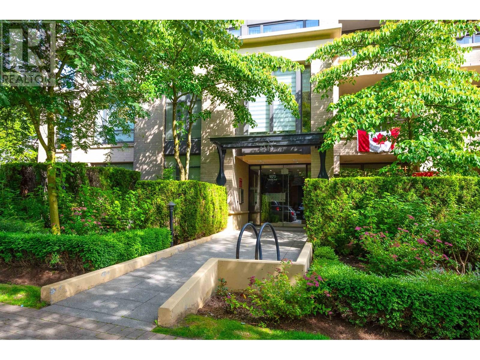 501 9370 UNIVERSITY CRESCENT Burnaby - R3025412 2 