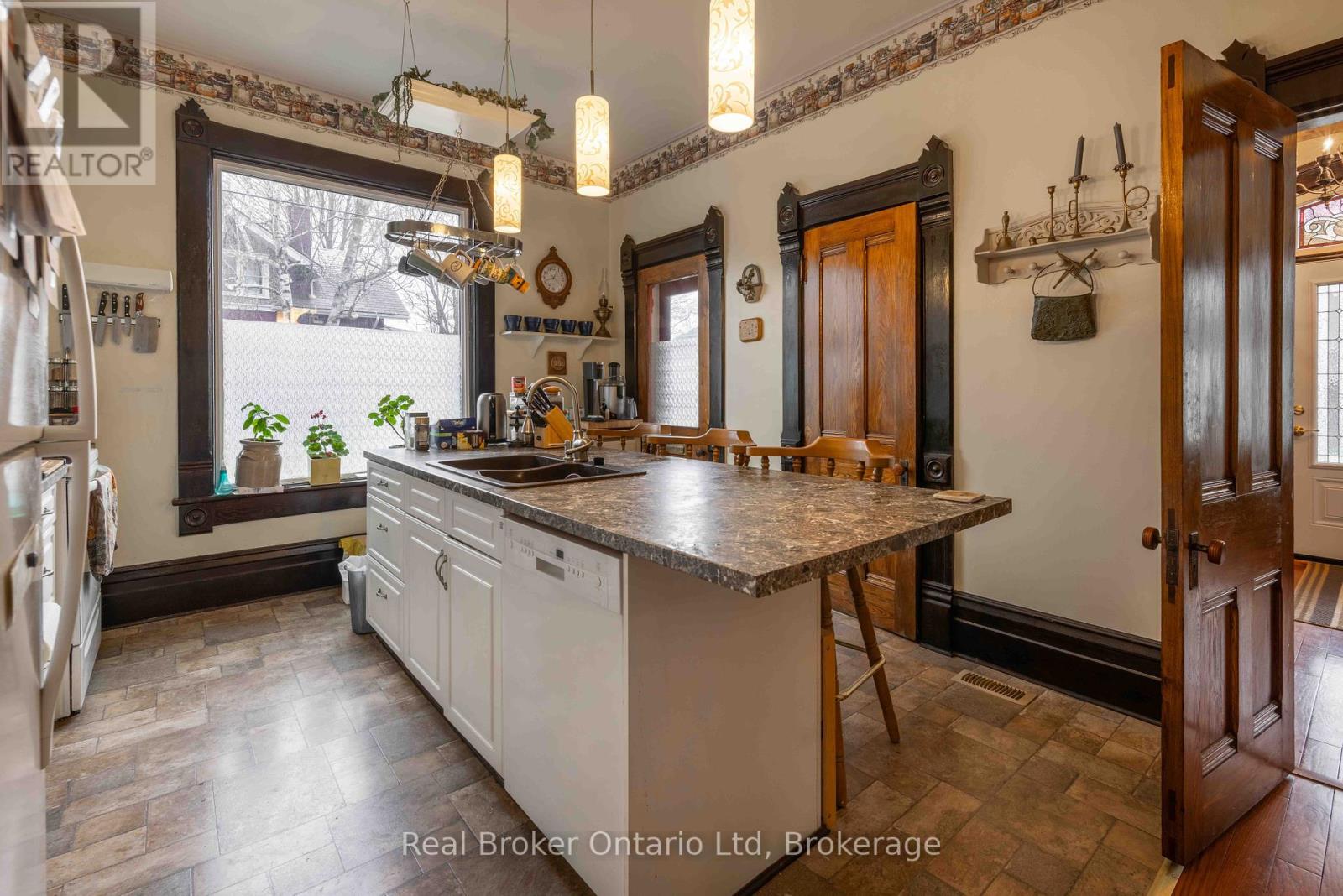 295 Livingstone Avenue N, North Perth, Ontario  N4W 1P8 - Photo 10 - X12261817