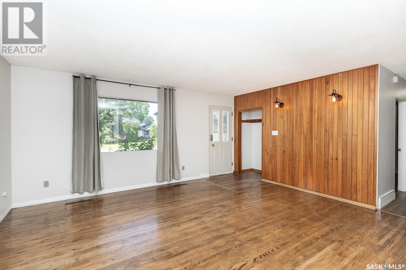 Property at 2815 McConnell AVENUE image 3