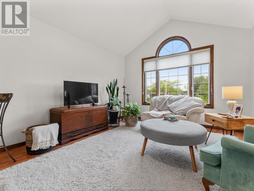 Property at 108 Duck Creek BOULEVARD image 5
