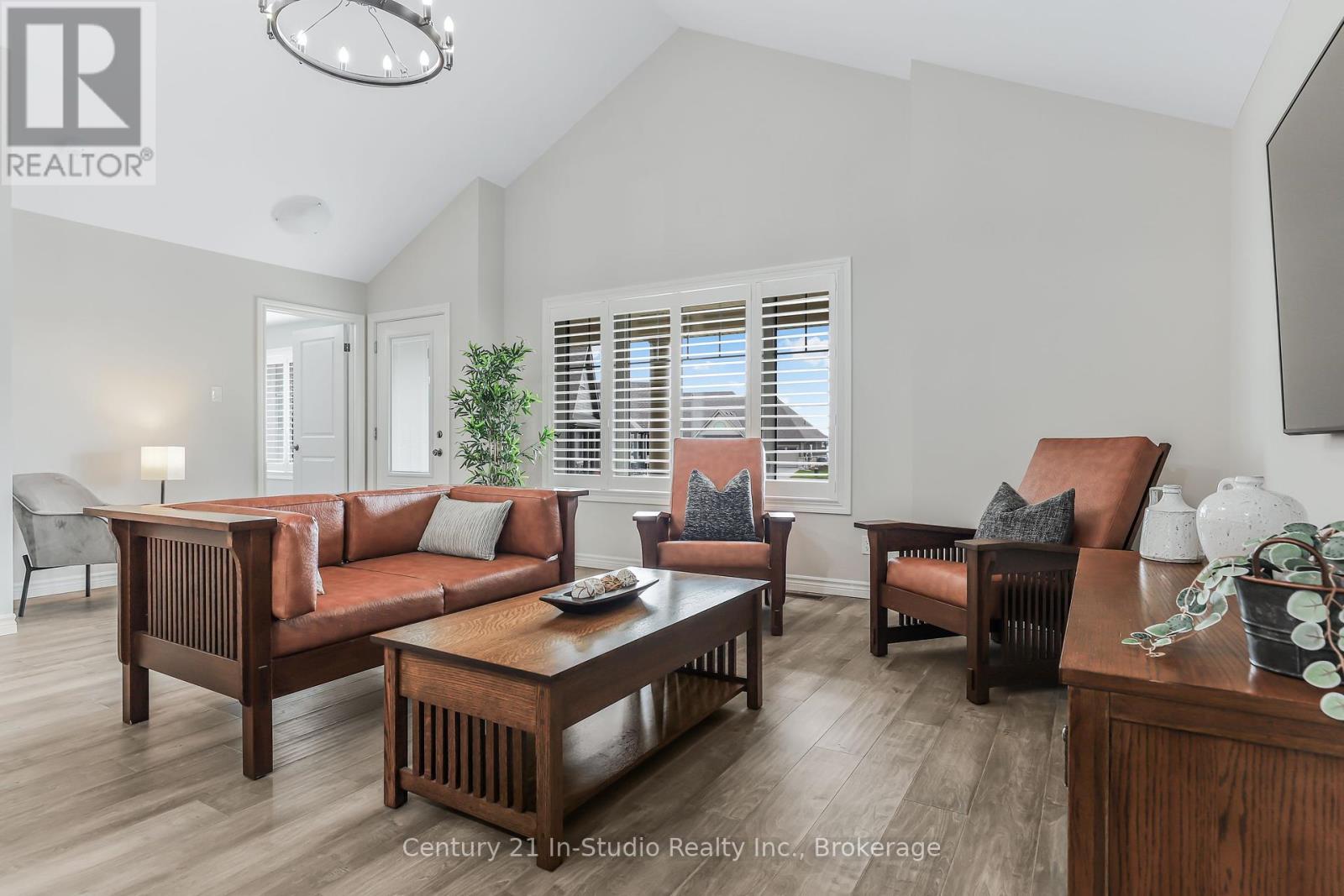 158 Hawthorn Crescent, Georgian Bluffs, Ontario  N0H 1S0 - Photo 17 - X12275100