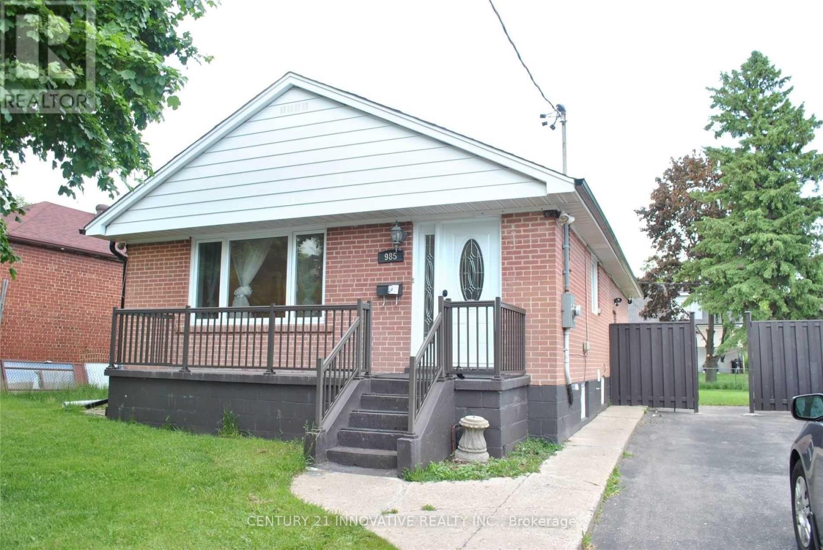 Bsmt 0 Bd - 985 Victoria Park Avenue, Toronto, Ontario  M4B 2J4 - Photo 1 - E12275026