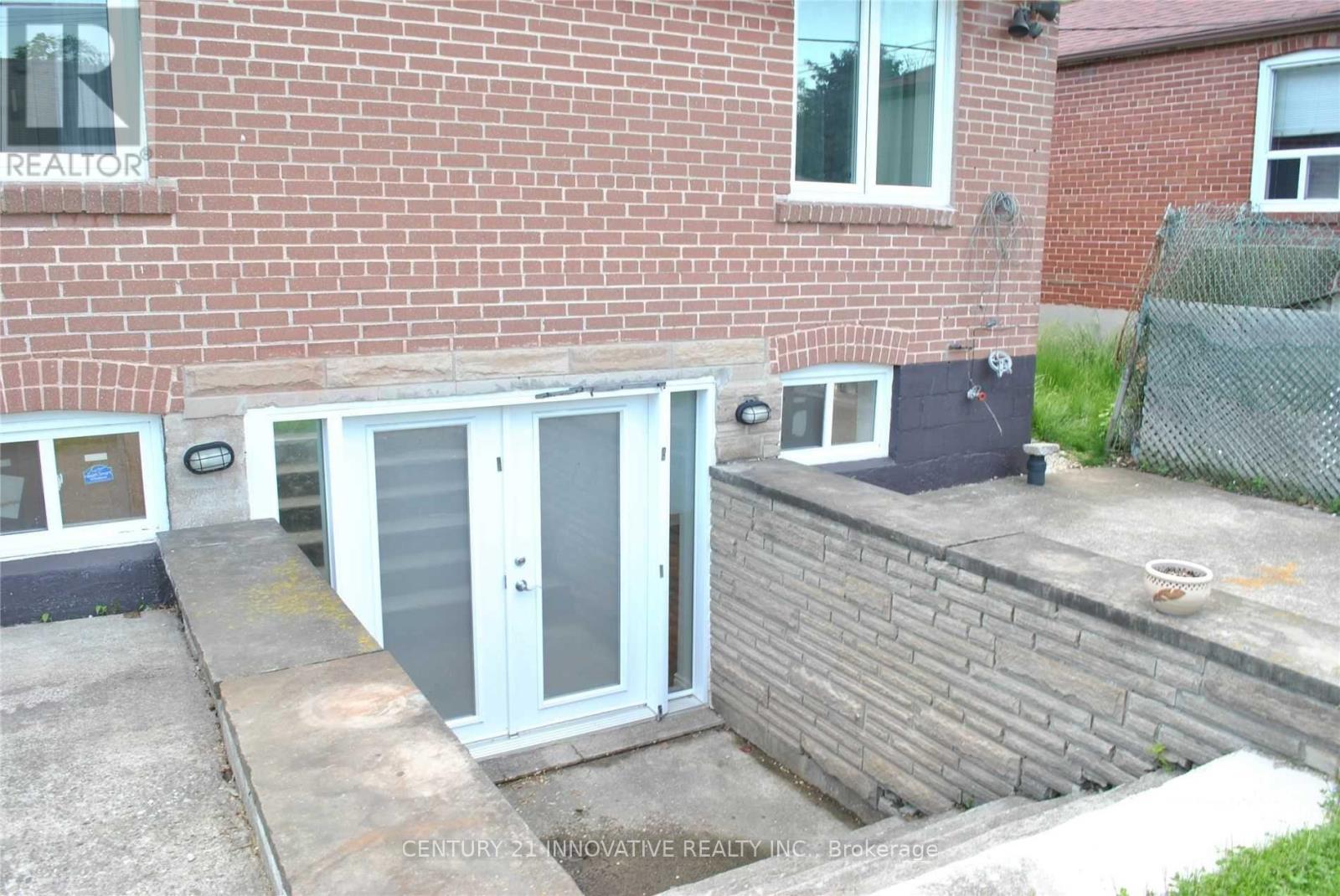 Bsmt 0 Bd - 985 Victoria Park Avenue, Toronto, Ontario  M4B 2J4 - Photo 10 - E12275026