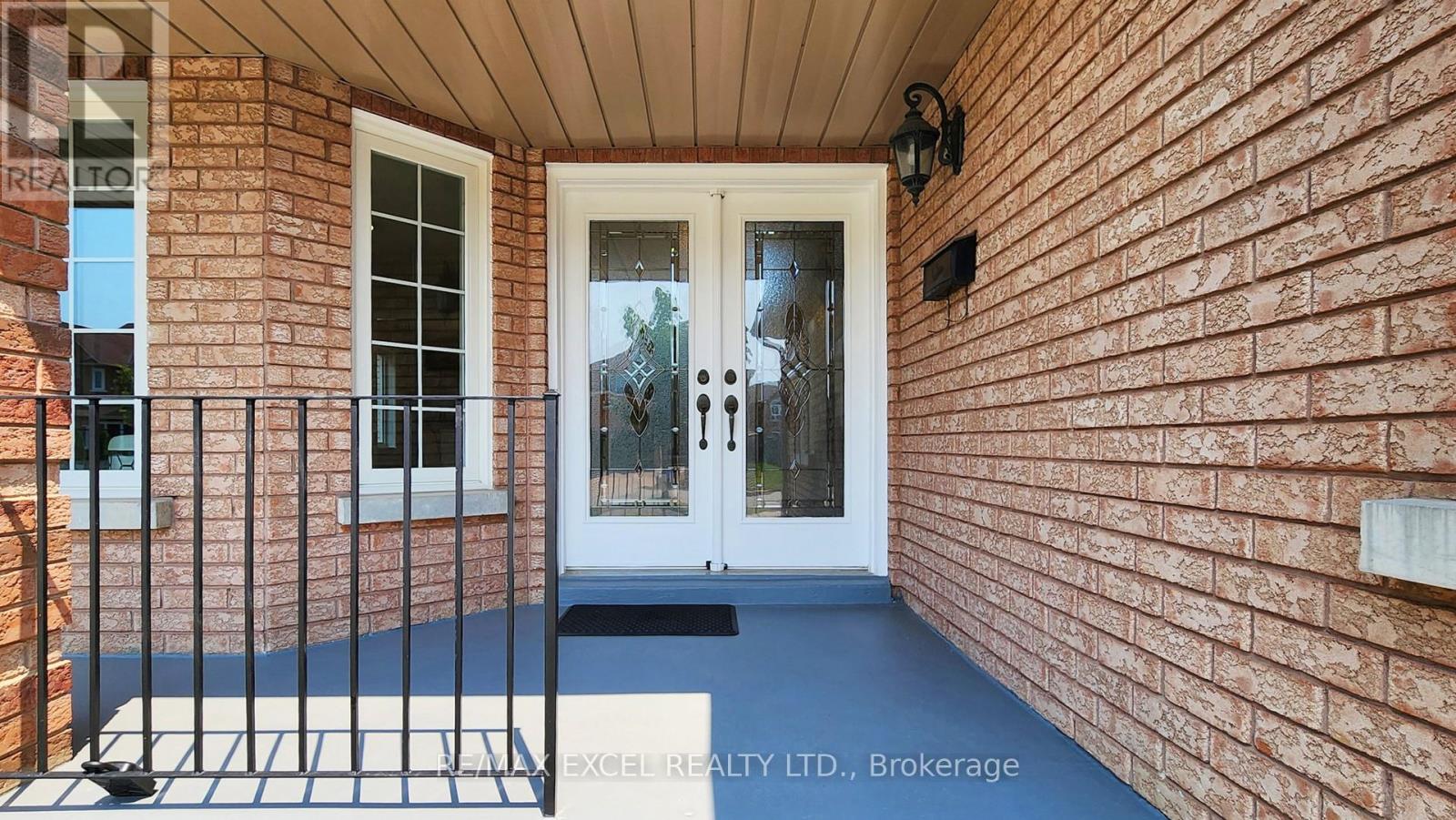 Property at 8 MACKLIN STREET image 4