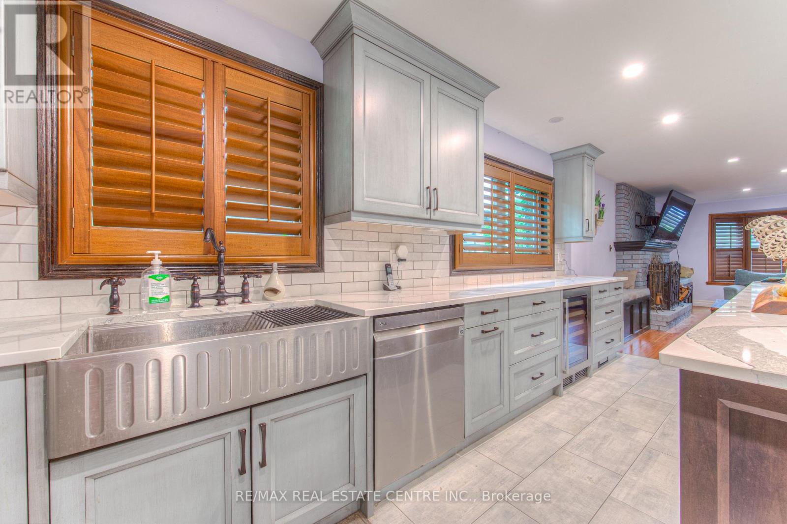 Property at 310 CAVENDISH DRIVE image 4