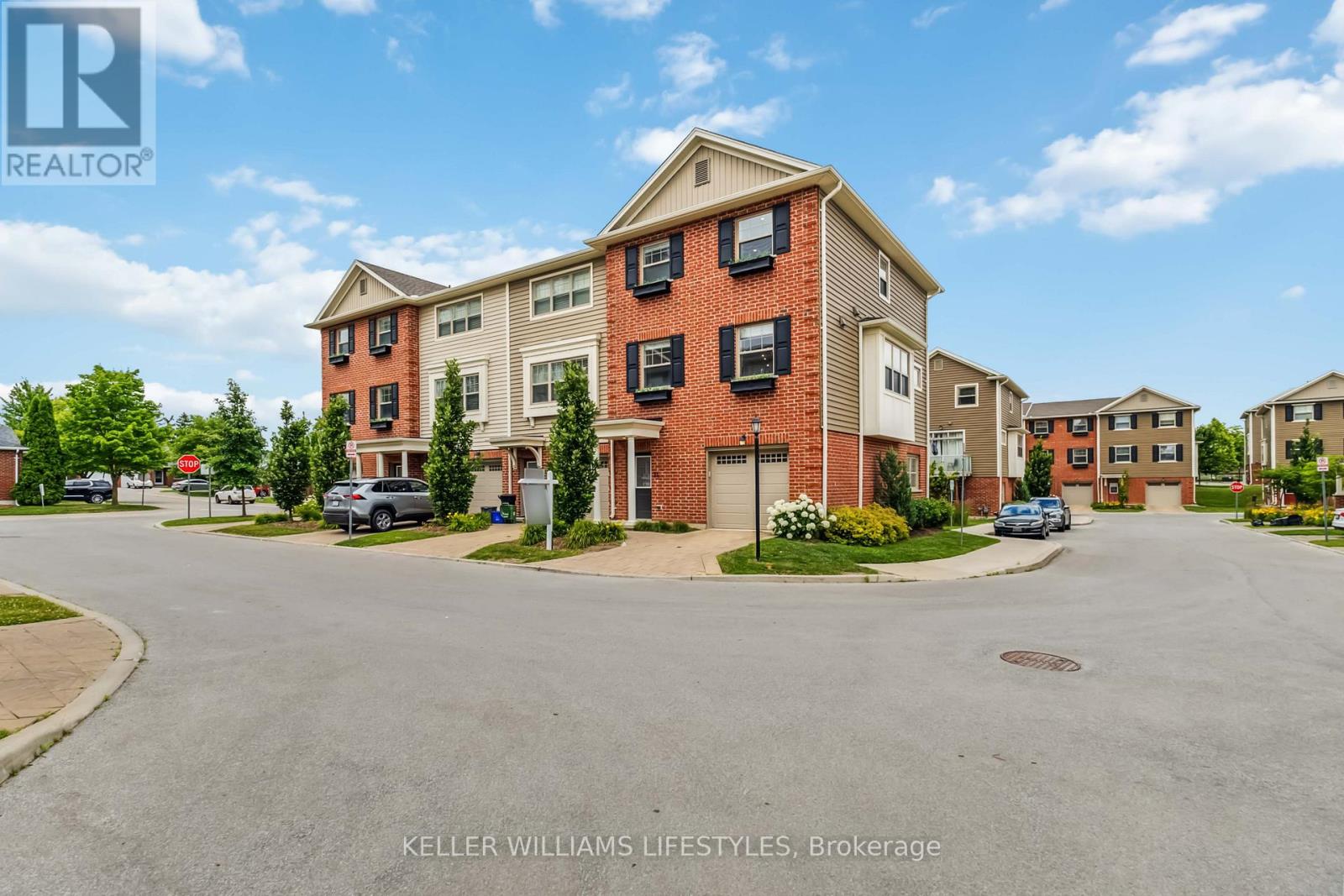 Property at 74 - 3025 SINGLETON AVENUE image 2
