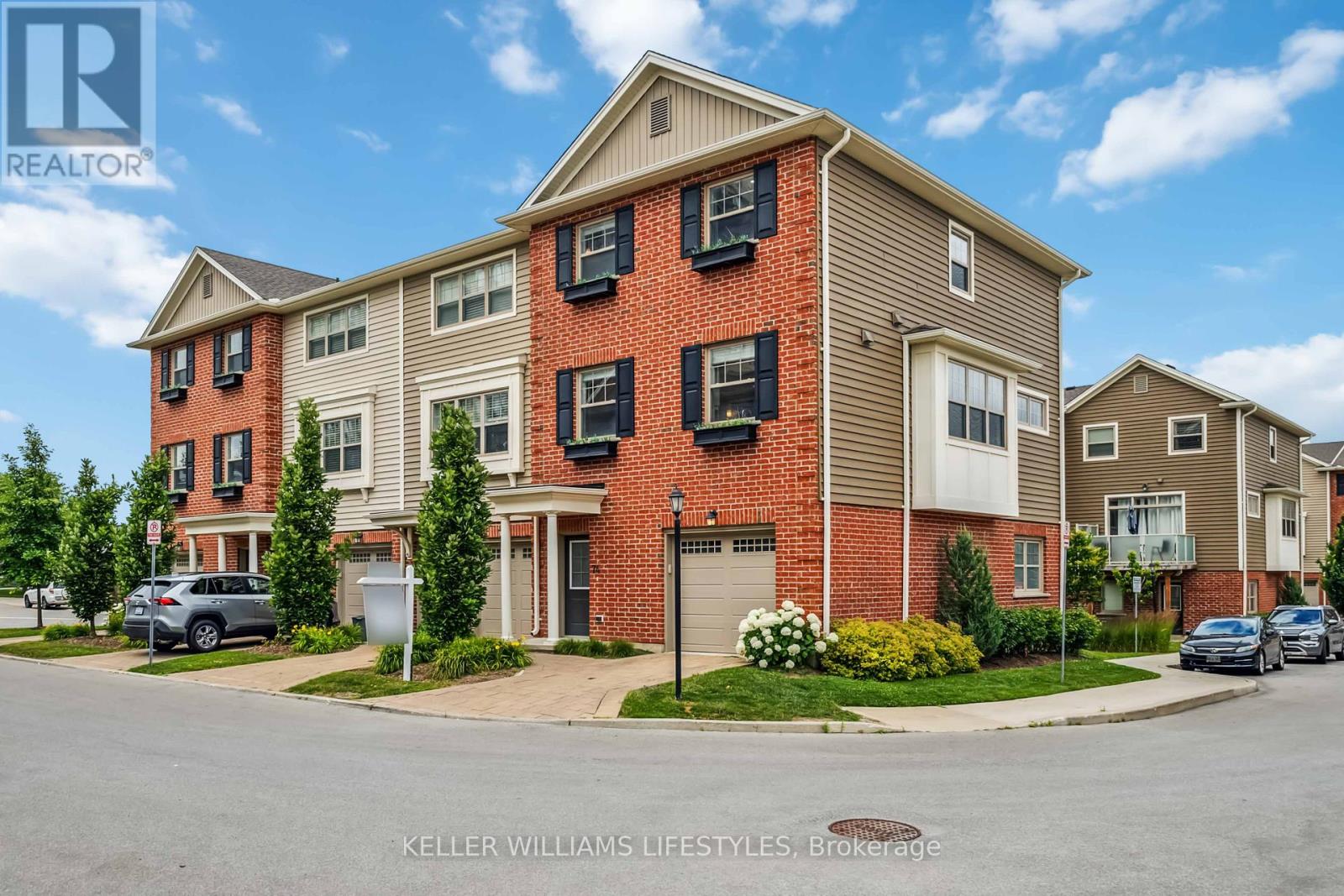 Property at 74 - 3025 SINGLETON AVENUE image 3