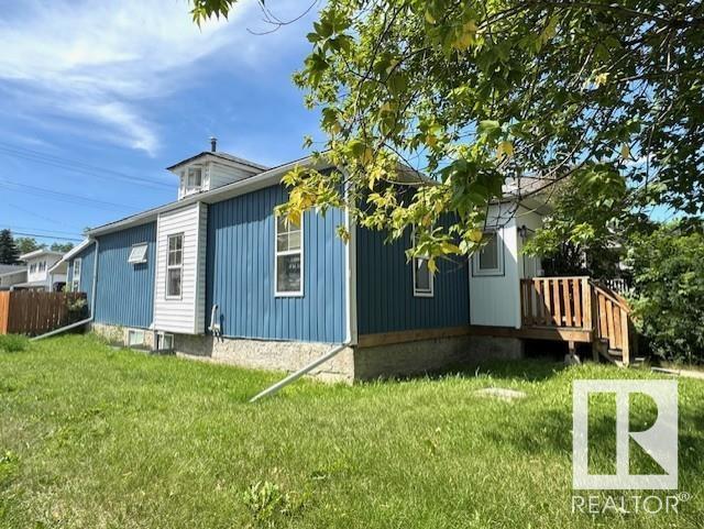 Property at 11202 96 ST NW image 3