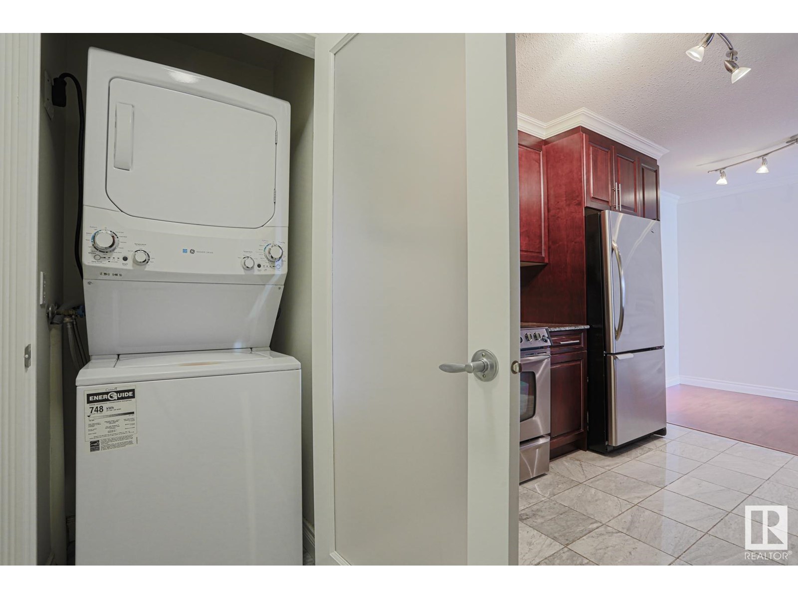 #1407 10125 109 St Nw, Edmonton, Alberta  T5J 3P1 - Photo 6 - E4446871