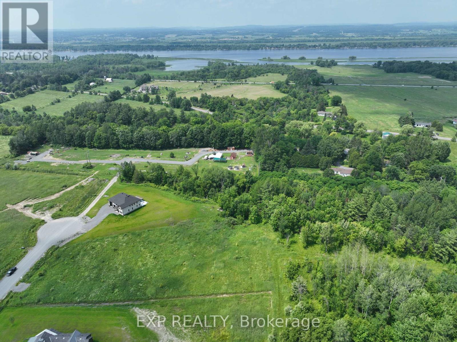 26 Nirmala Drive, Ottawa, Ontario  K4C 0B2 - Photo 3 - X12275082