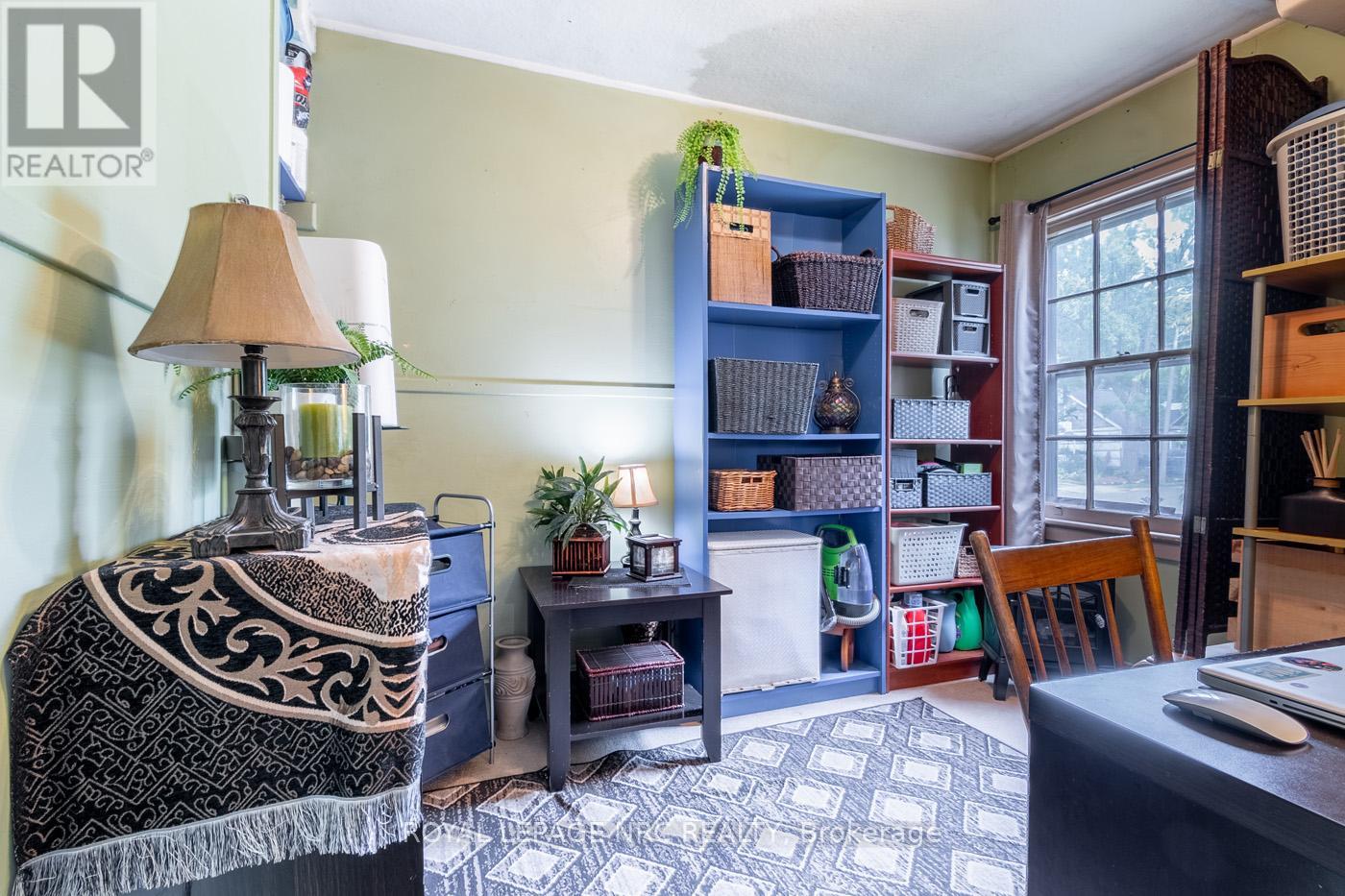 17 Dunkirk Court, Welland (Lincoln/crowland), Ontario  L3B 4V9 - Photo 15 - X12275095