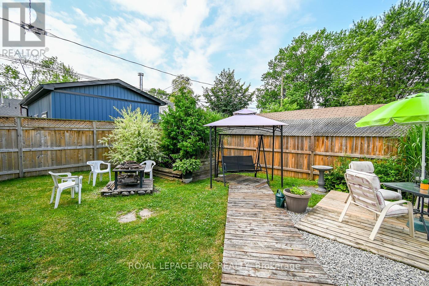 17 Dunkirk Court, Welland, Ontario  L3B 4V9 - Photo 7 - X12275095
