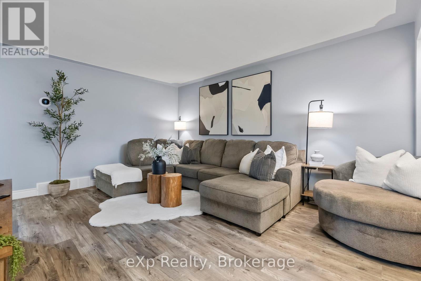 450 Smith Street, Wellington North, Ontario  N0G 1A0 - Photo 10 - X12275106