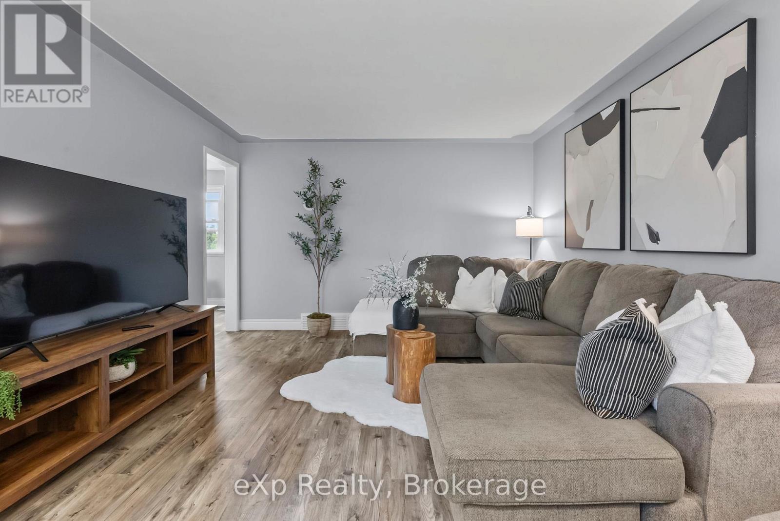 450 Smith Street, Wellington North, Ontario  N0G 1A0 - Photo 12 - X12275106