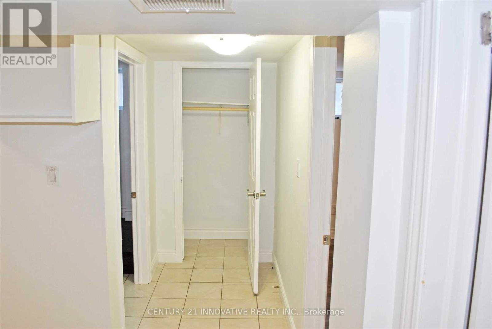 Bsmt 1+1 - 985 Victoria Park Avenue, Toronto, Ontario  M4B 2J4 - Photo 10 - E12275042
