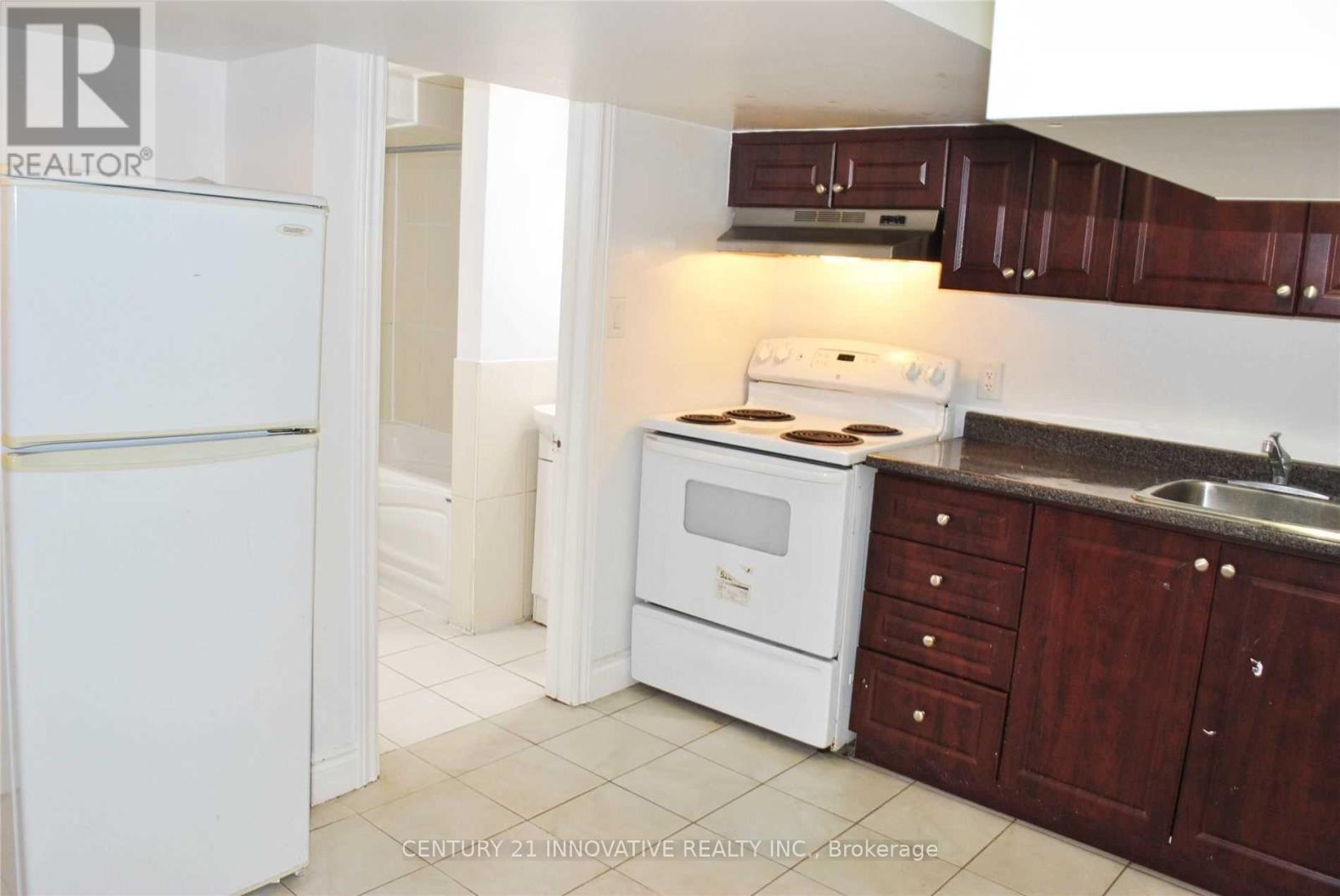 Bsmt 1+1 - 985 Victoria Park Avenue, Toronto, Ontario  M4B 2J4 - Photo 7 - E12275042