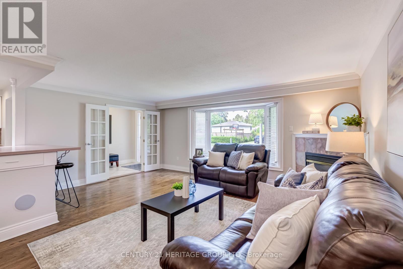 Property at 17 COWLING CRESCENT image 3