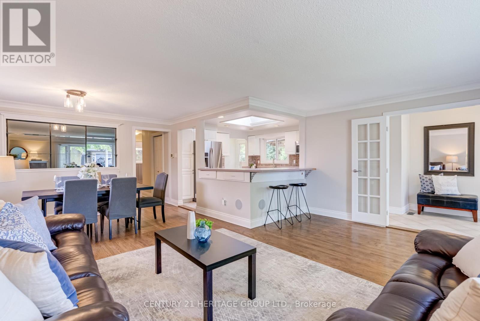 Property at 17 COWLING CRESCENT image 4