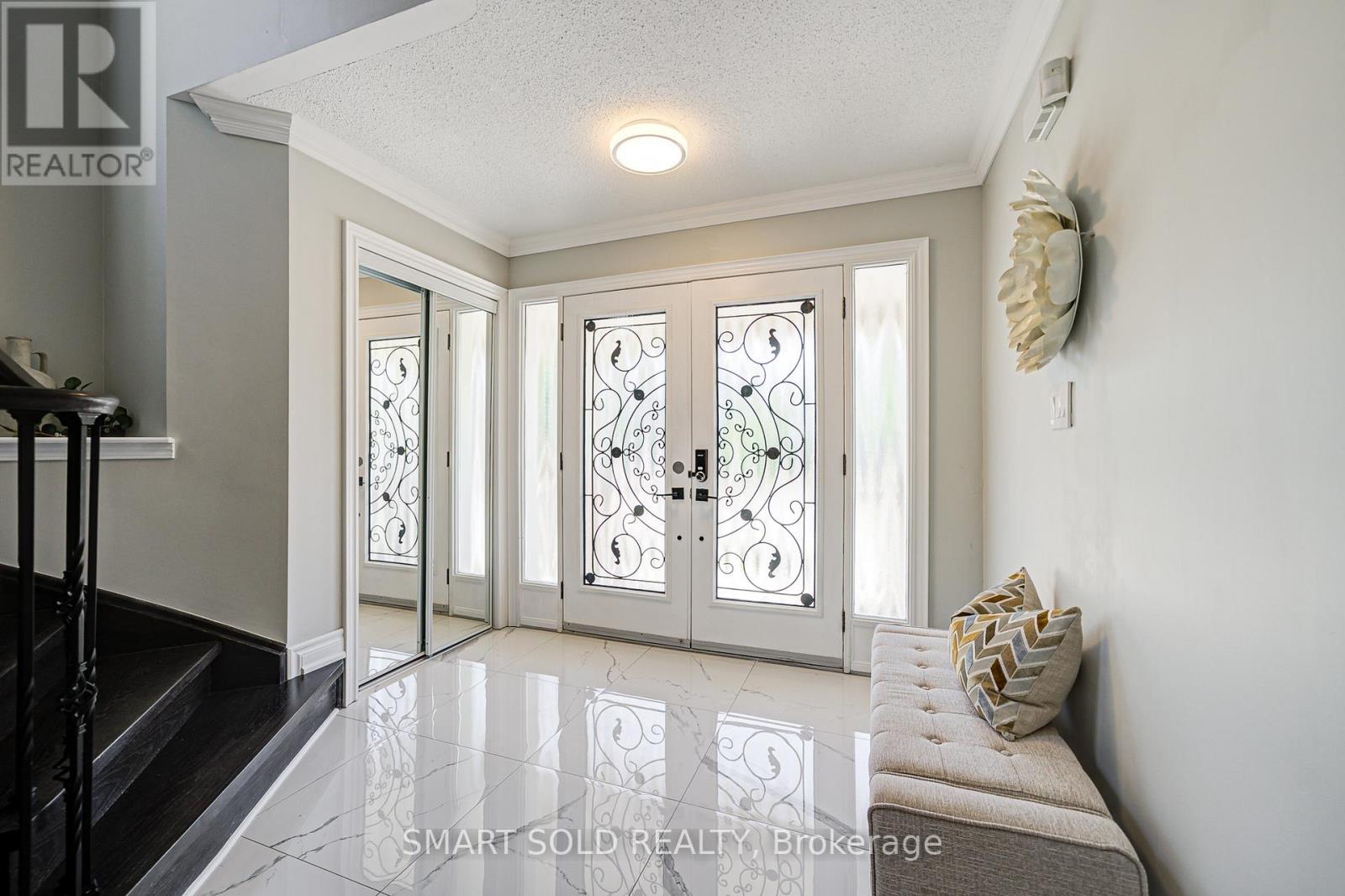 Property at 24 KEN LAUSHWAY AVENUE image 5