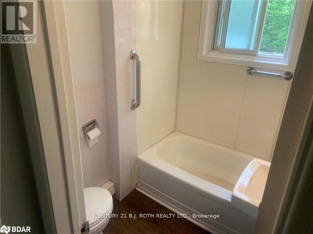 4 - 510 Muskoka Beach Road, Gravenhurst, Ontario  P1P 1N2 - Photo 3 - X12275058