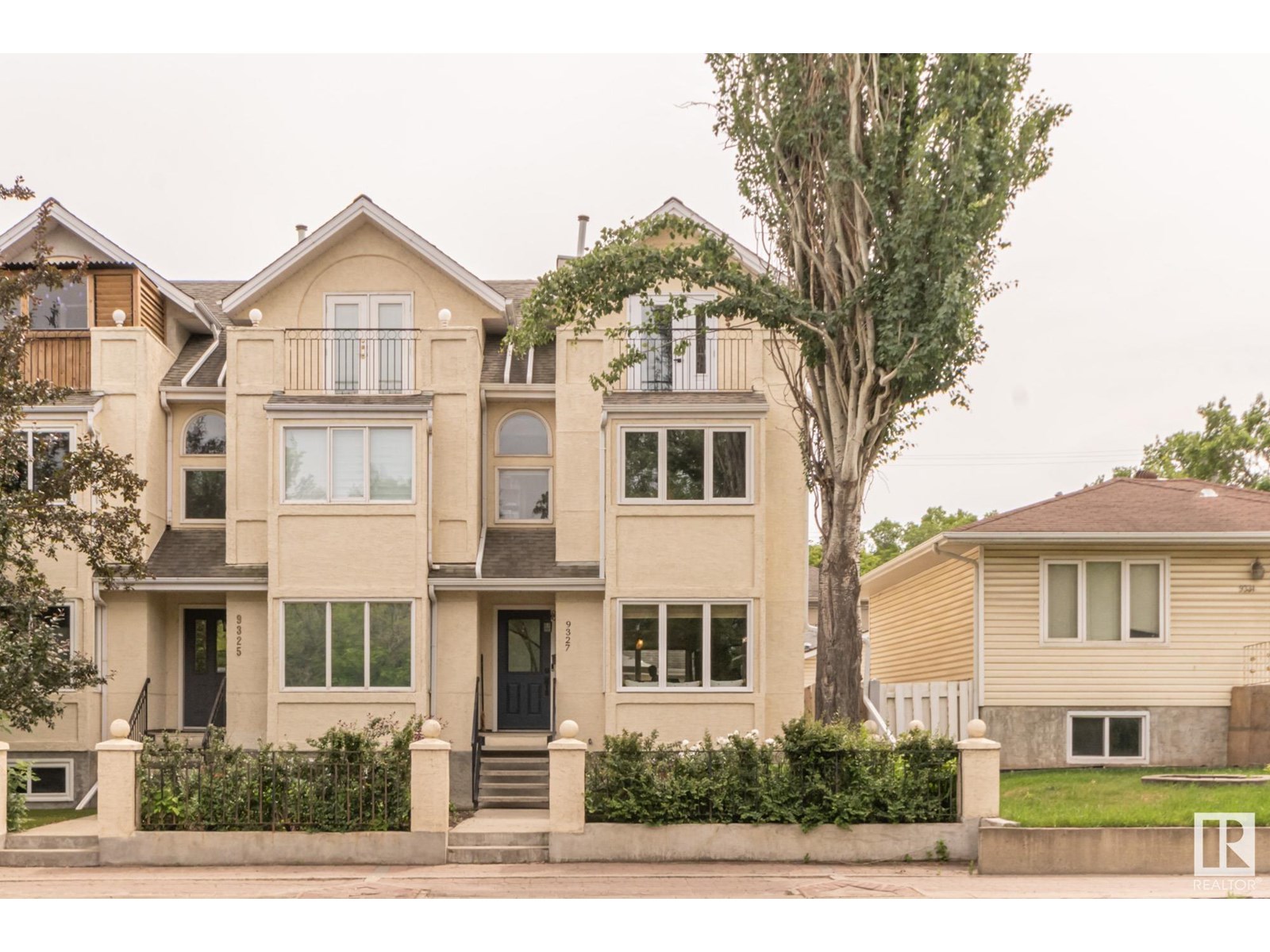 Property at 9327 98 AV NW image 1