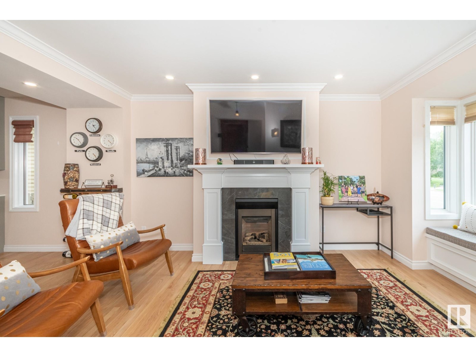 Property at 9327 98 AV NW image 5