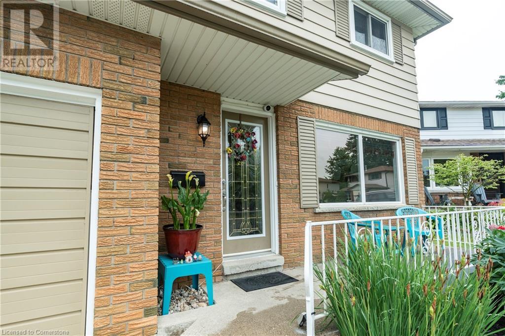 Property at 25 FOREST GLEN Court image 4