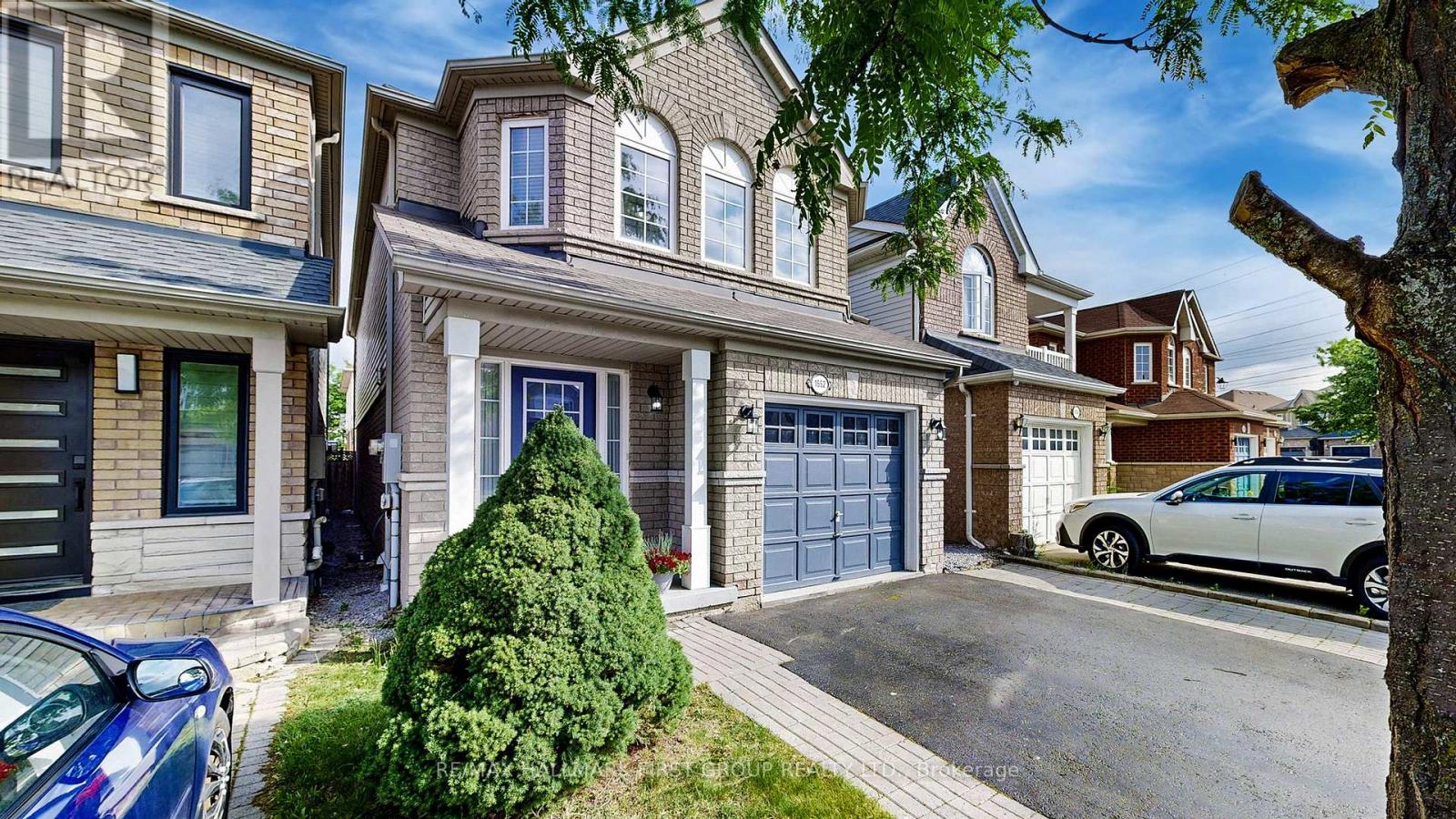 Property at 1552 AVONMORE SQUARE image 3